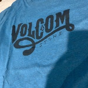 Volcom tshirt